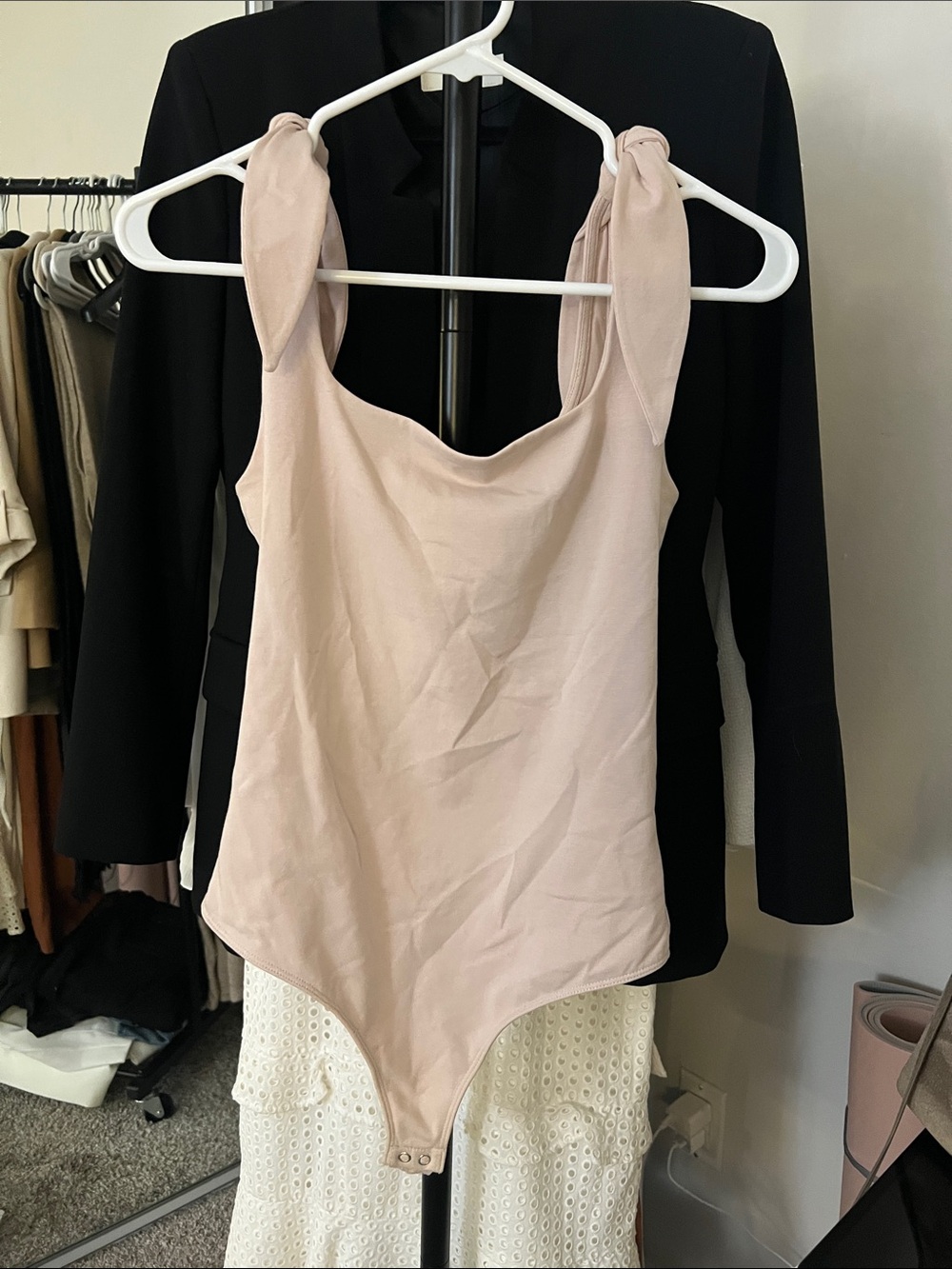 Express Blush Tie-Shoulder Scoop Bodysuit